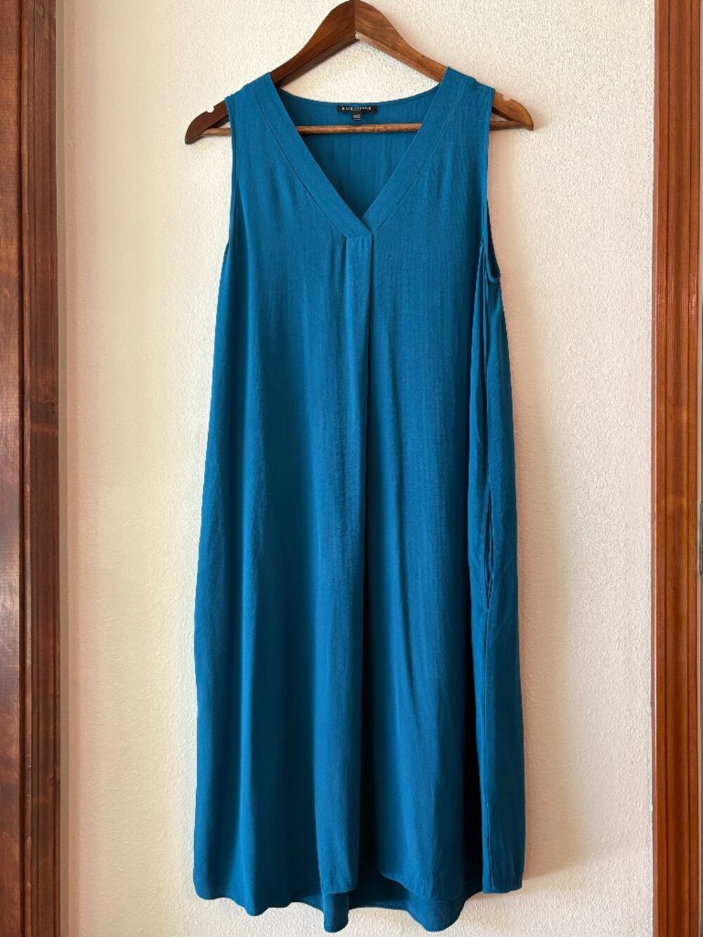 EUC Eileen Fisher 100% Silk Shift Dress V Neck Sleeveless Teal Pockets Size PM